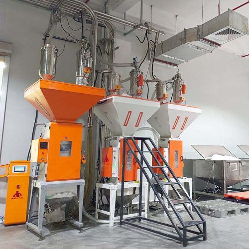 central-feeding-system-bottle-blowing (1)