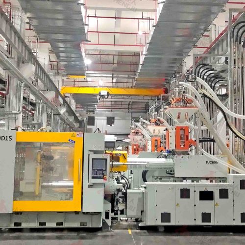 injection-molding-workshop-central-feeding-system (1)
